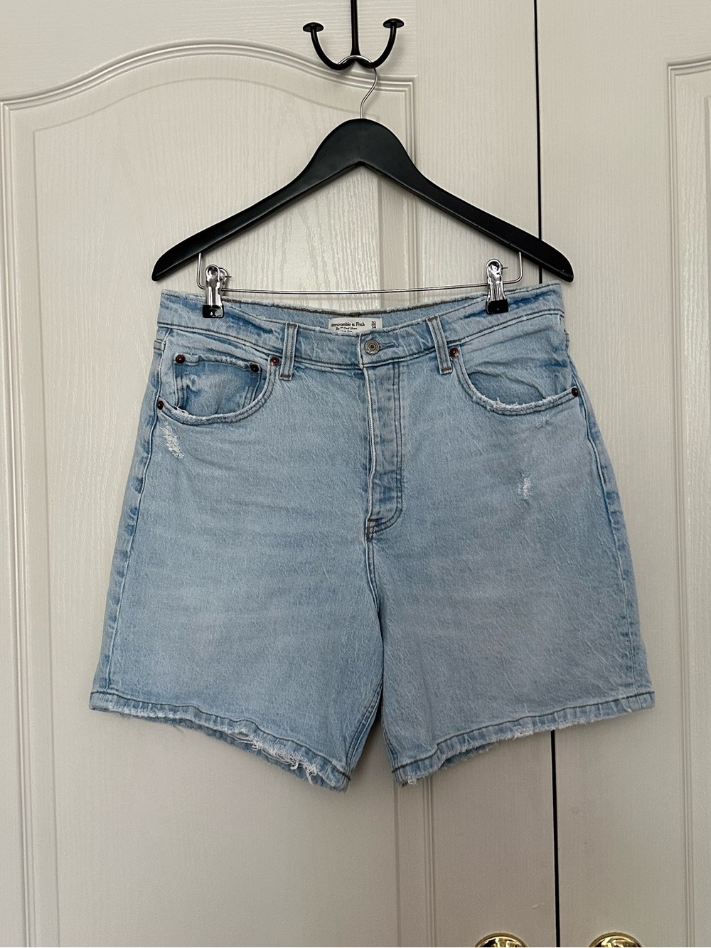 Abercrombie & Fitch The 7” High Rise Dad Short